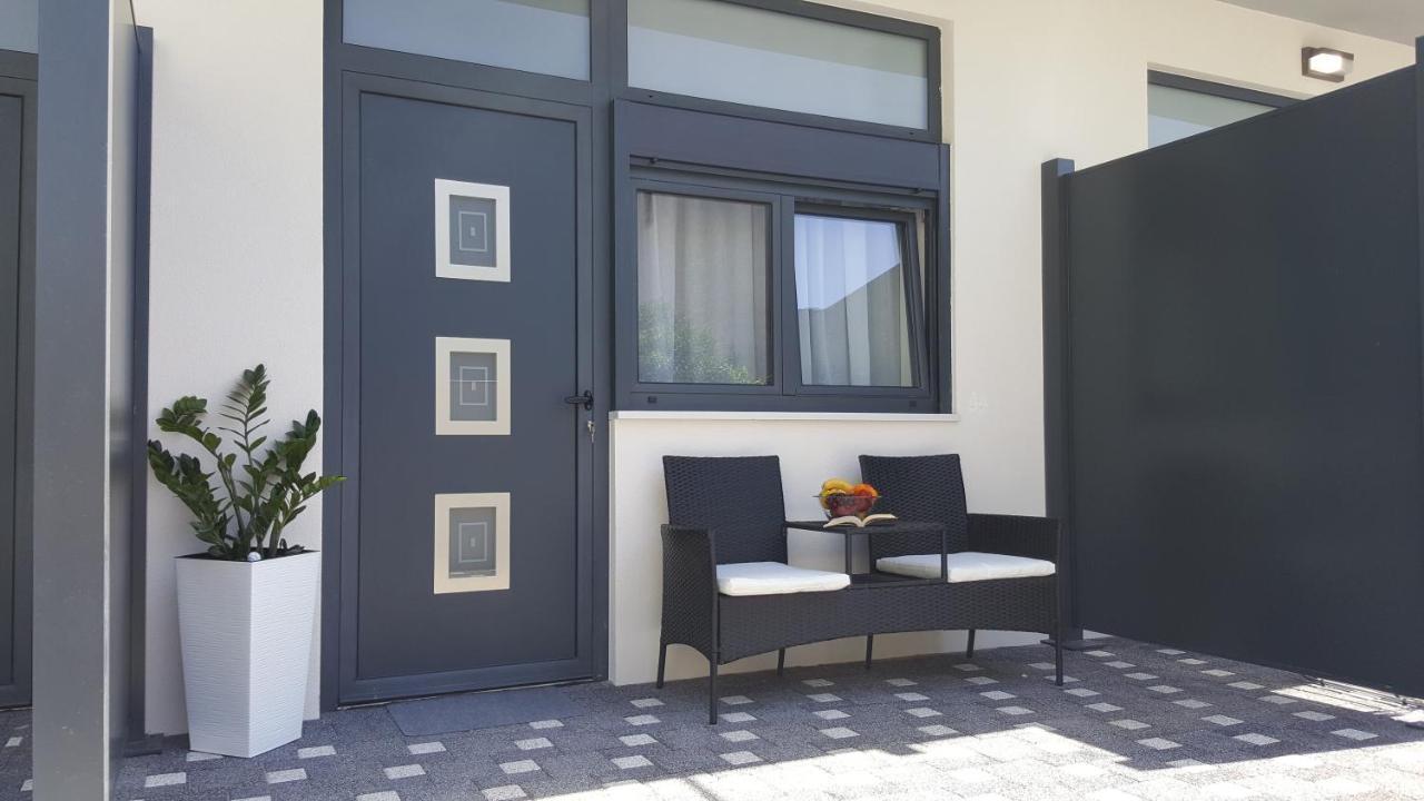 Grey House Apartment Makarska Exterior photo